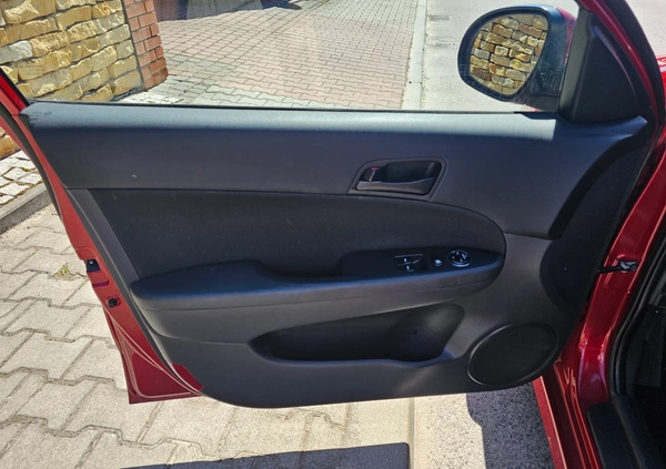 Hyundai I30 cena 19400 przebieg: 199000, rok produkcji 2011 z Puck małe 562